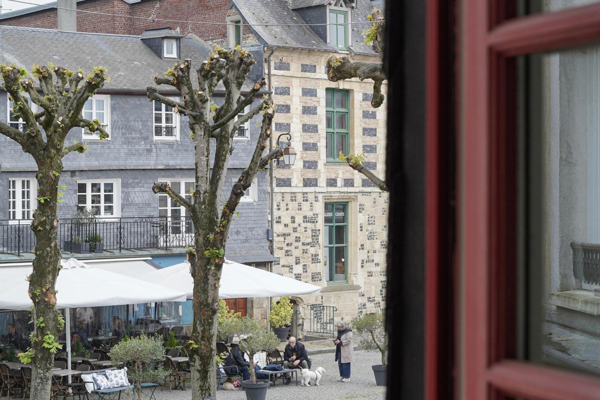 Hotel L'absinthe 3*